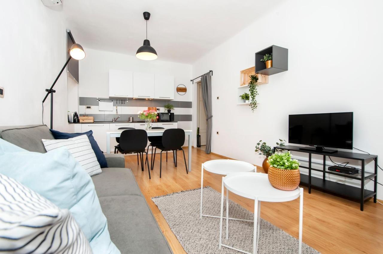 Apartment Mimi Rovigno Esterno foto