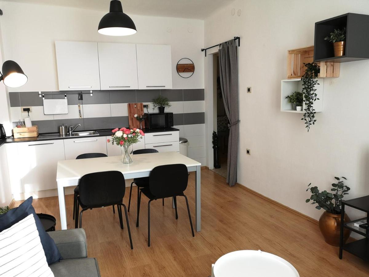Apartment Mimi Rovigno Esterno foto