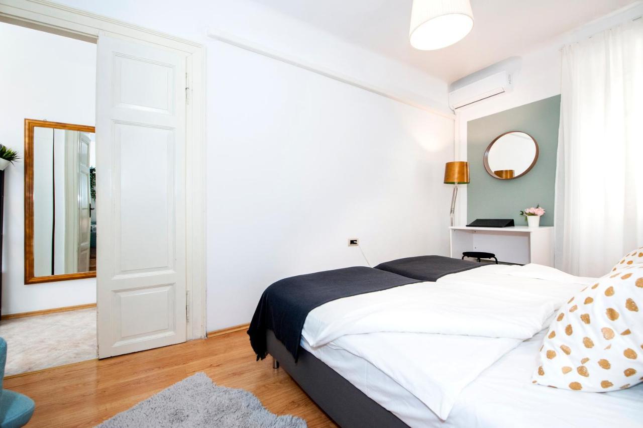 Apartment Mimi Rovigno Esterno foto